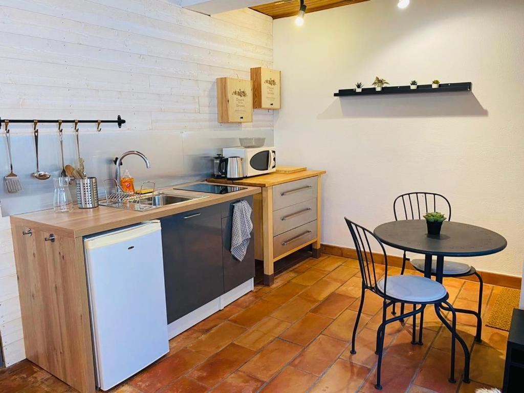 Studio Ile De La Barthelasse A Deux Pas Du Centre Avignon Exteriér fotografie